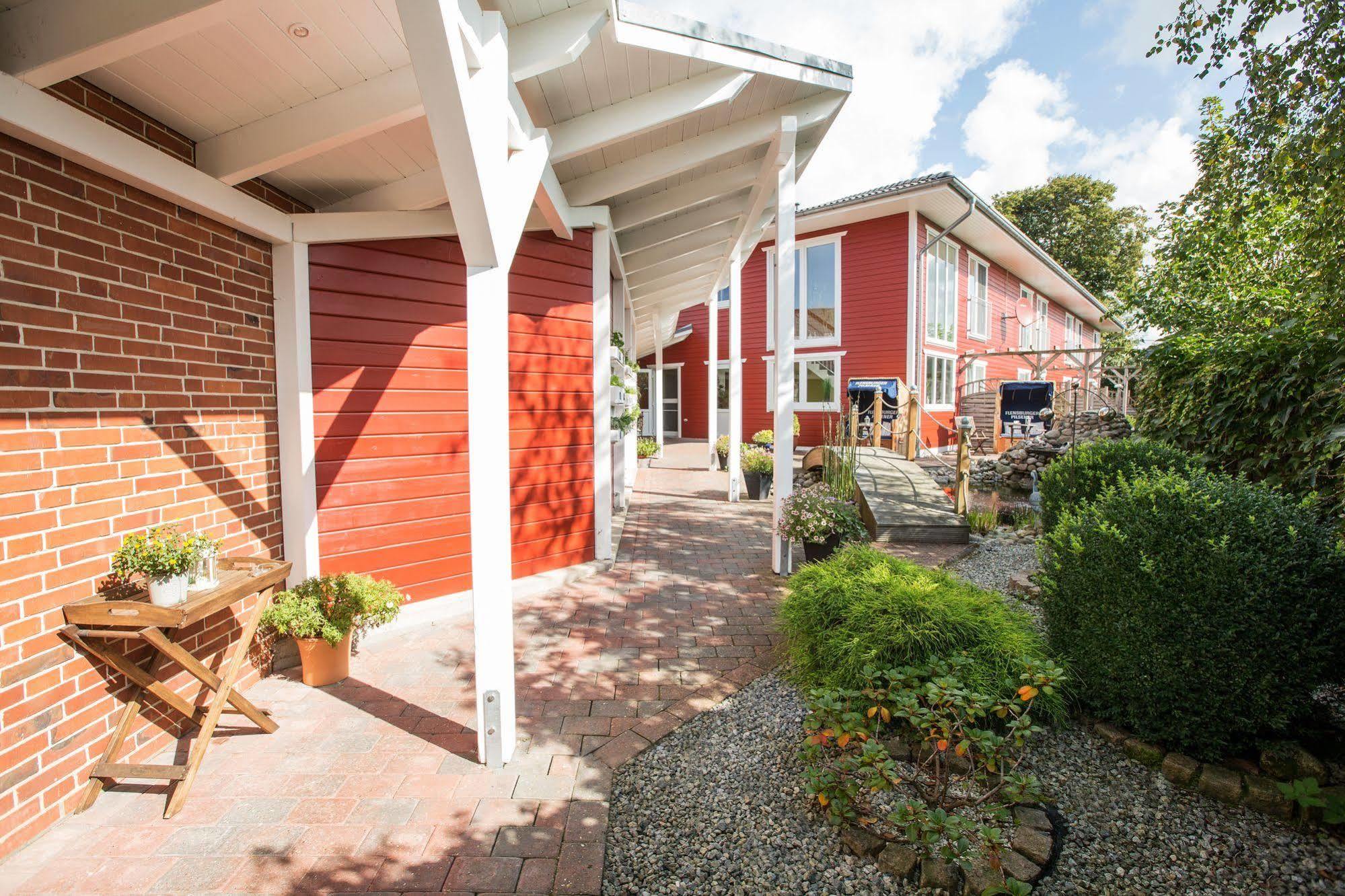 Paulsen'S Landhotel Und Restaurant Bohmstedt Esterno foto